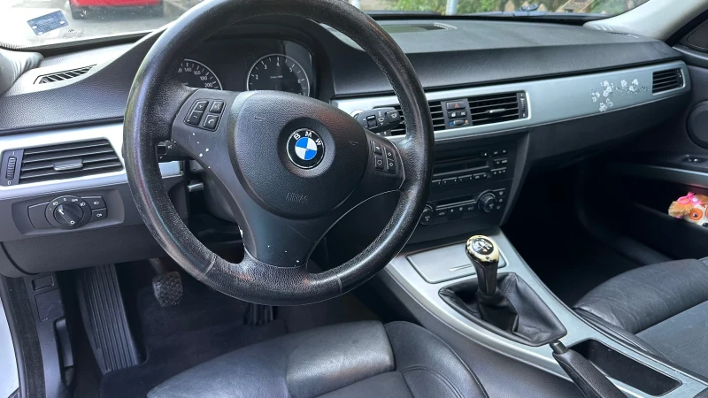 BMW 325 I, снимка 8 - Автомобили и джипове - 47363279