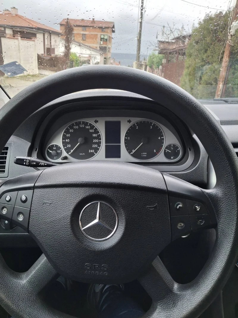 Mercedes-Benz B 180, снимка 10 - Автомобили и джипове - 48558459