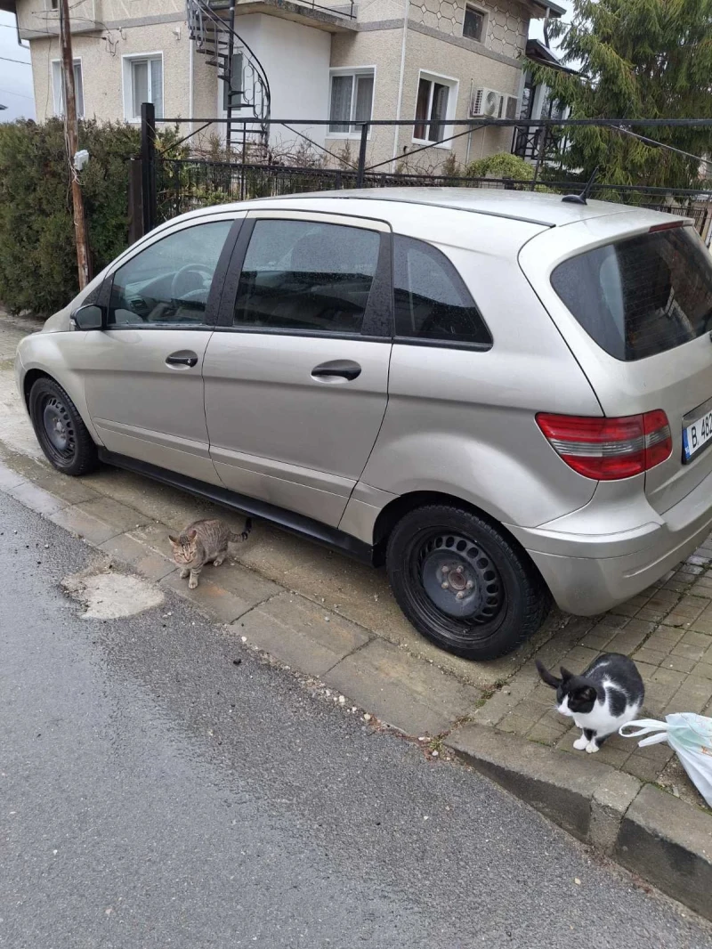 Mercedes-Benz B 180, снимка 4 - Автомобили и джипове - 48558459