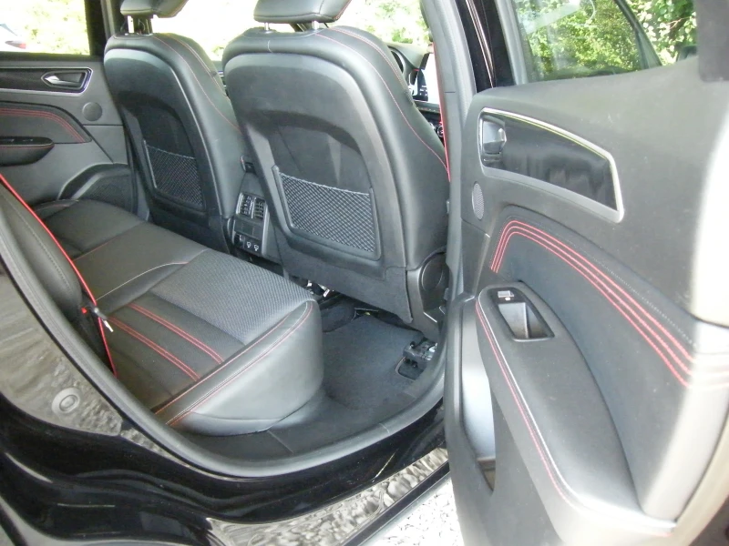 Renault Arkana 1.3 RS LINE 140KC, снимка 11 - Автомобили и джипове - 49183462
