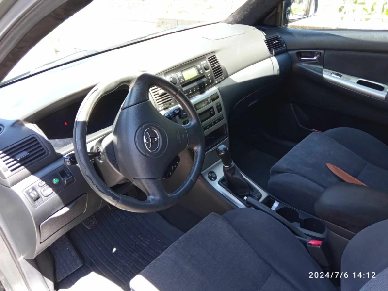 Toyota Corolla, снимка 2 - Автомобили и джипове - 52587573
