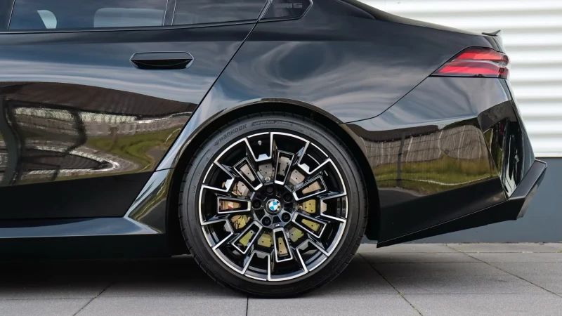 BMW M5, снимка 4 - Автомобили и джипове - 51200271