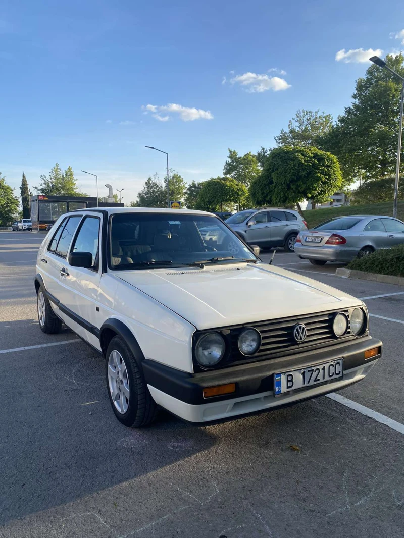 VW Golf, снимка 2 - Автомобили и джипове - 51524163
