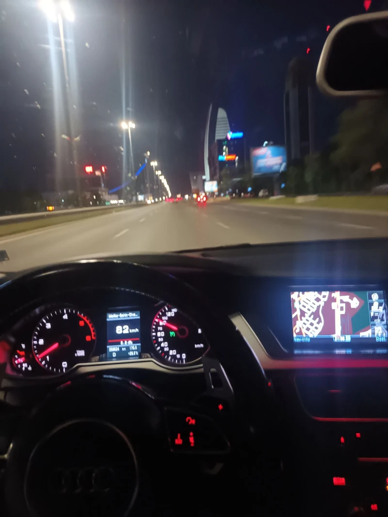 Audi A4 2.0 TDI Adblue Euro 6, снимка 15 - Автомобили и джипове - 52077695