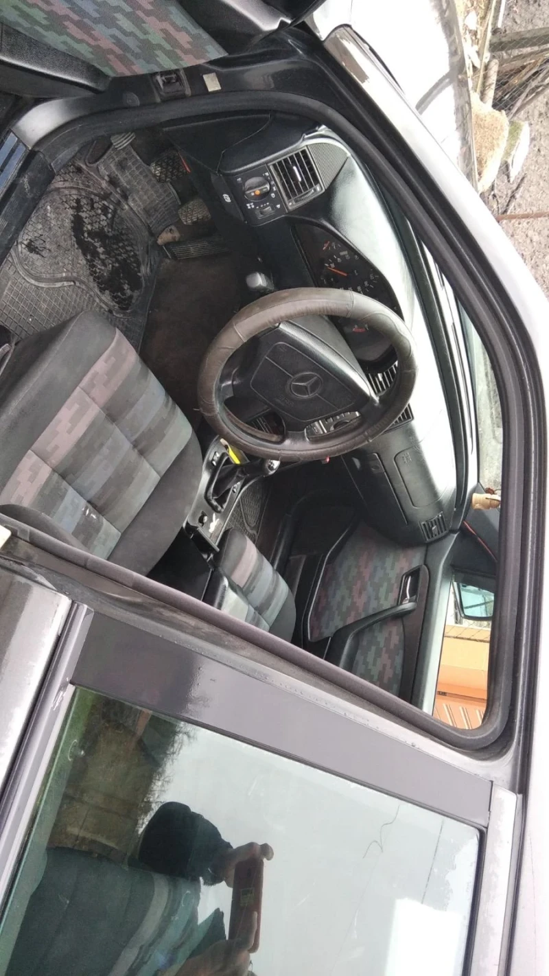 Mercedes-Benz C 200, снимка 2 - Автомобили и джипове - 52697220