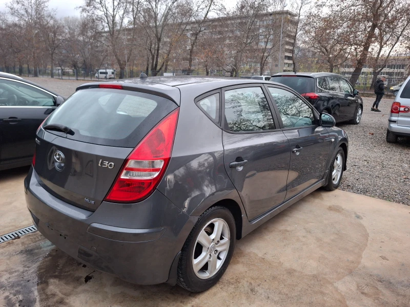 Hyundai I30, снимка 4 - Автомобили и джипове - 52940604