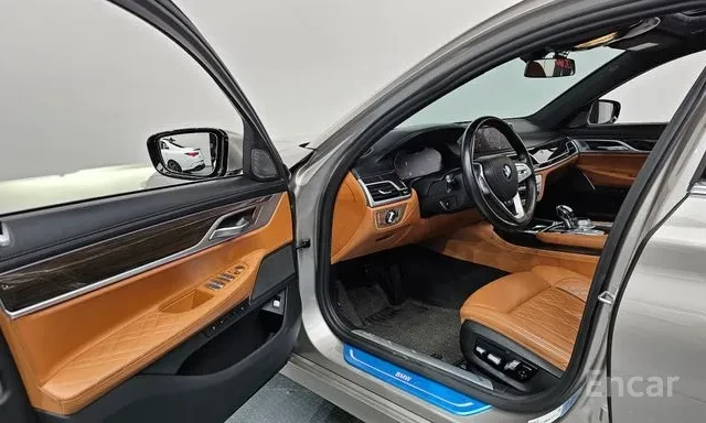 BMW 730 D xDrive Design Pure Excellence , снимка 5 - Автомобили и джипове - 55783108