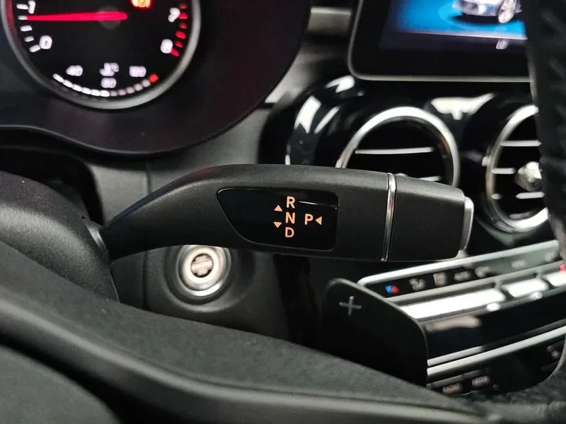 Mercedes-Benz C 200, снимка 9 - Автомобили и джипове - 55842014