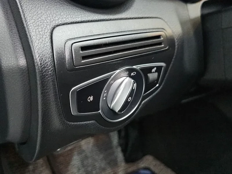 Mercedes-Benz C 200, снимка 16 - Автомобили и джипове - 55842014
