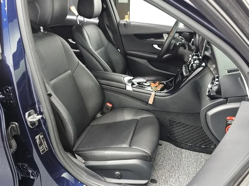 Mercedes-Benz C 200, снимка 12 - Автомобили и джипове - 55842014