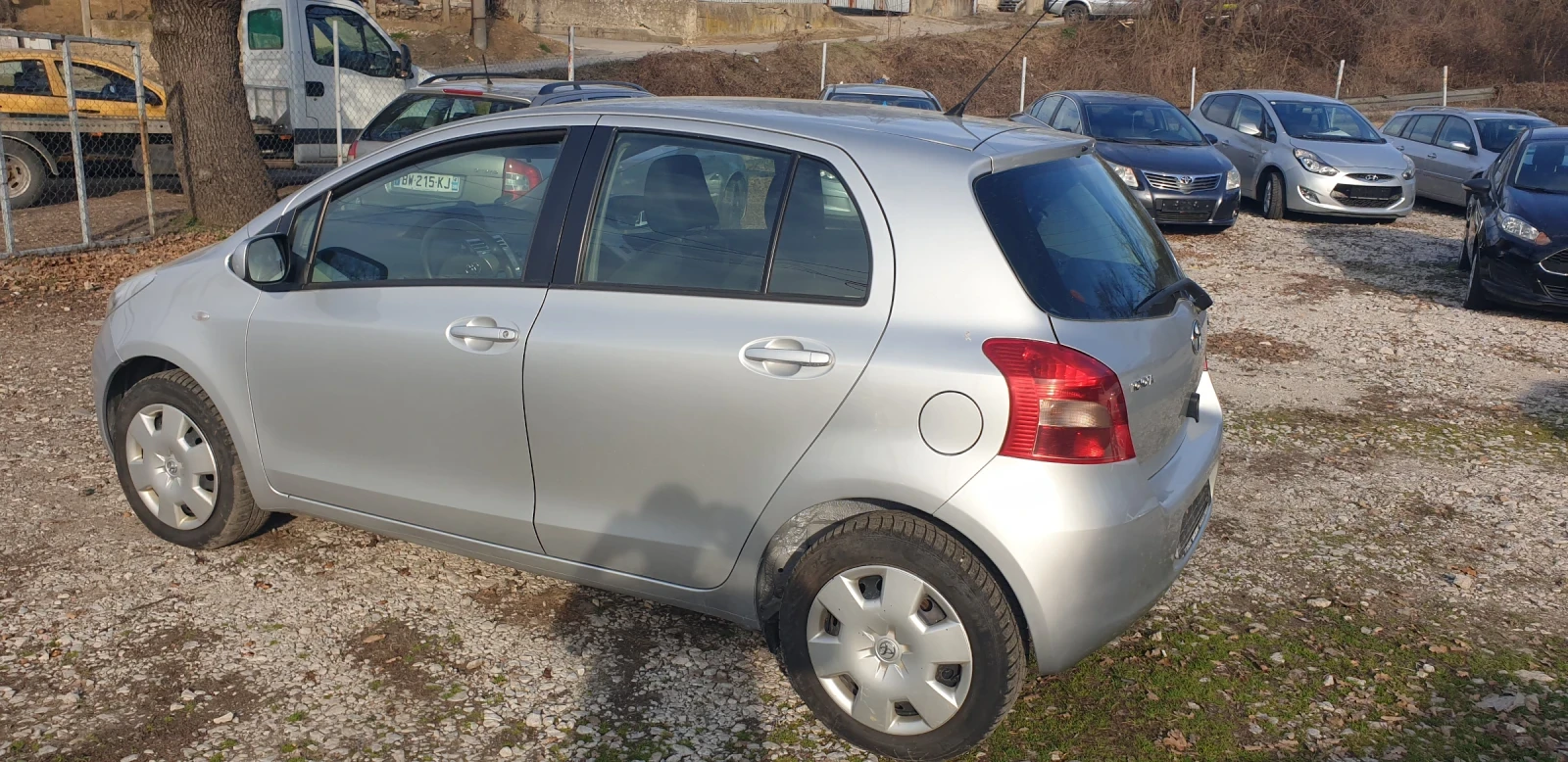 Toyota Yaris 1.3 бензин - изображение 6