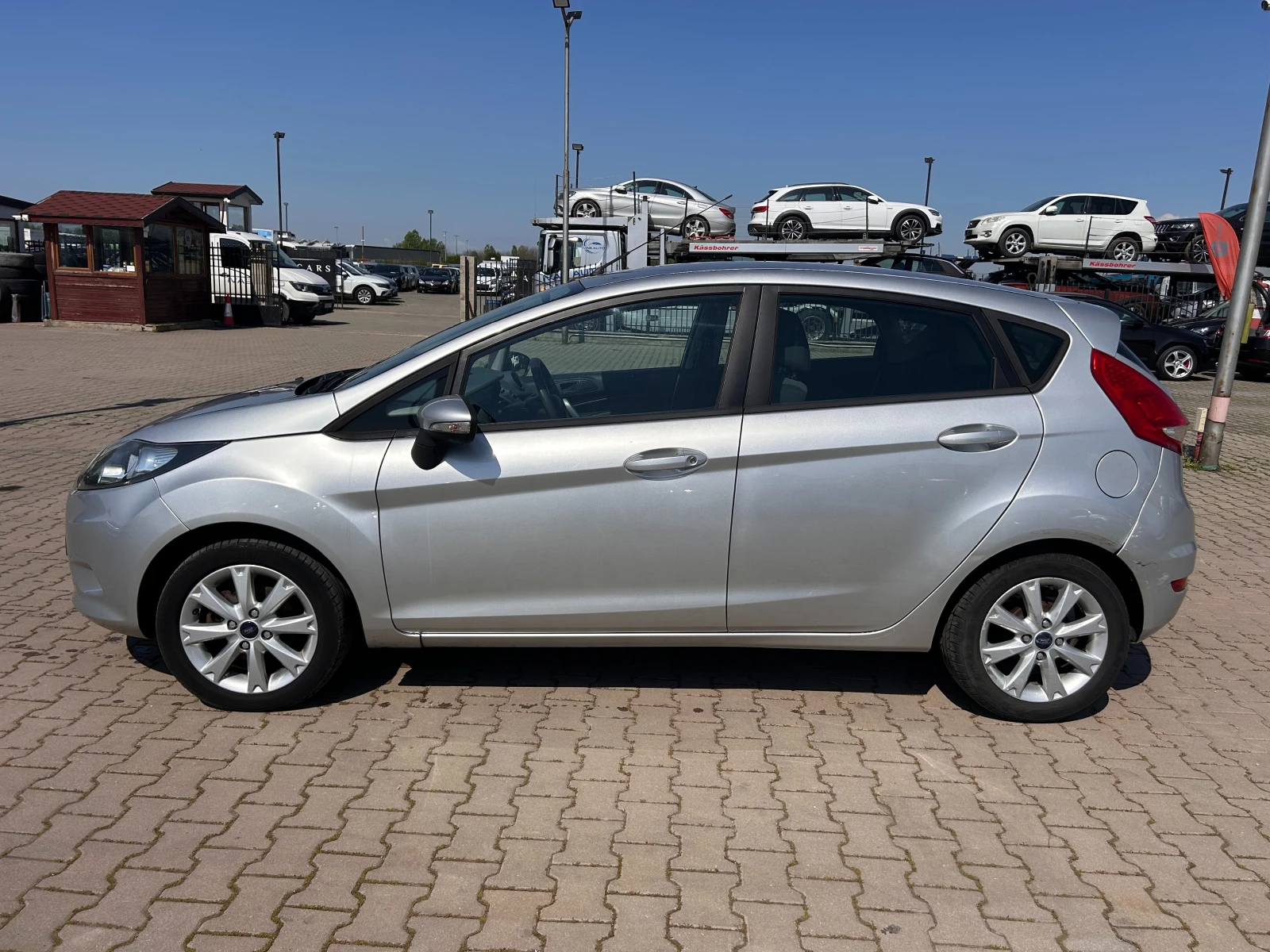 Ford Fiesta 1.2i EURO 5 - изображение 9