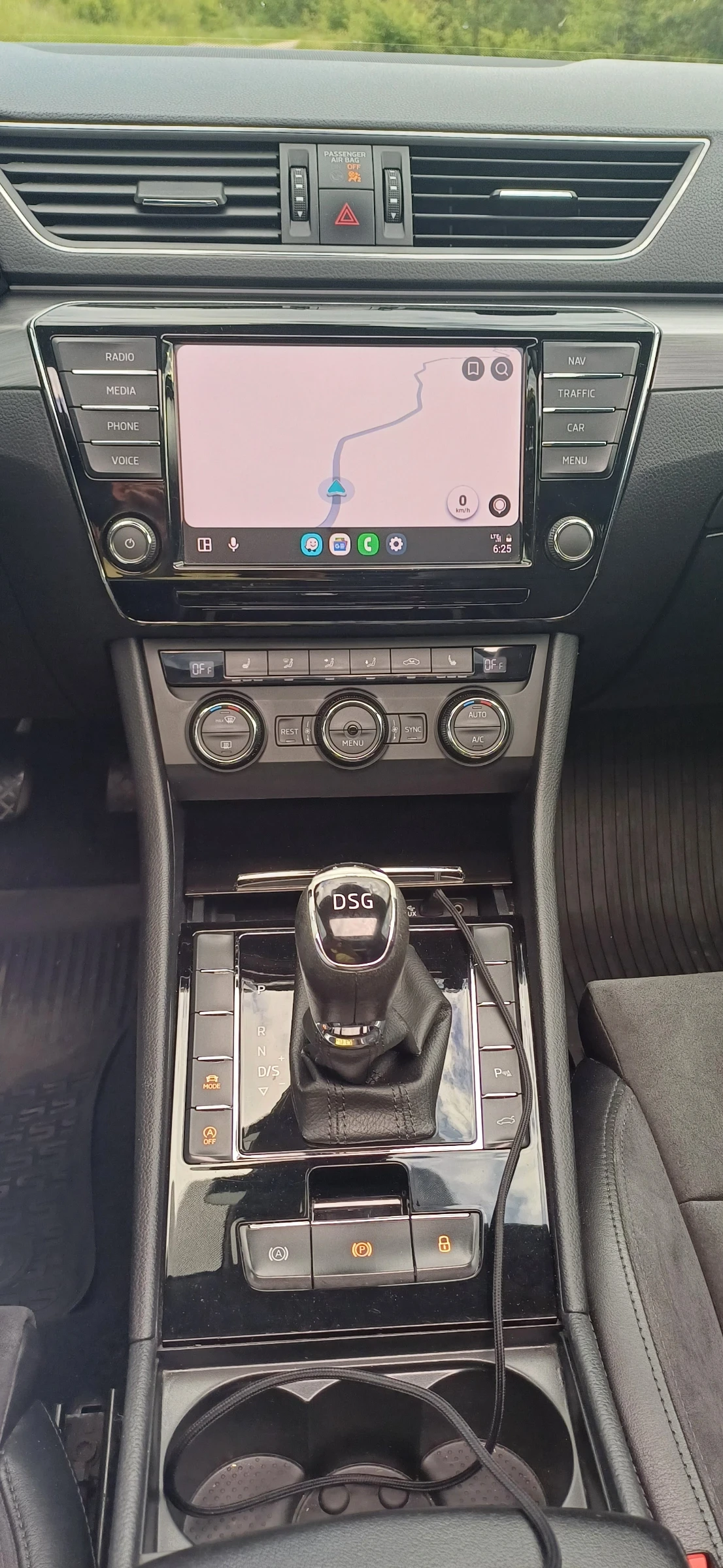 Skoda Superb 2.0 TDI  150 к.с - изображение 9