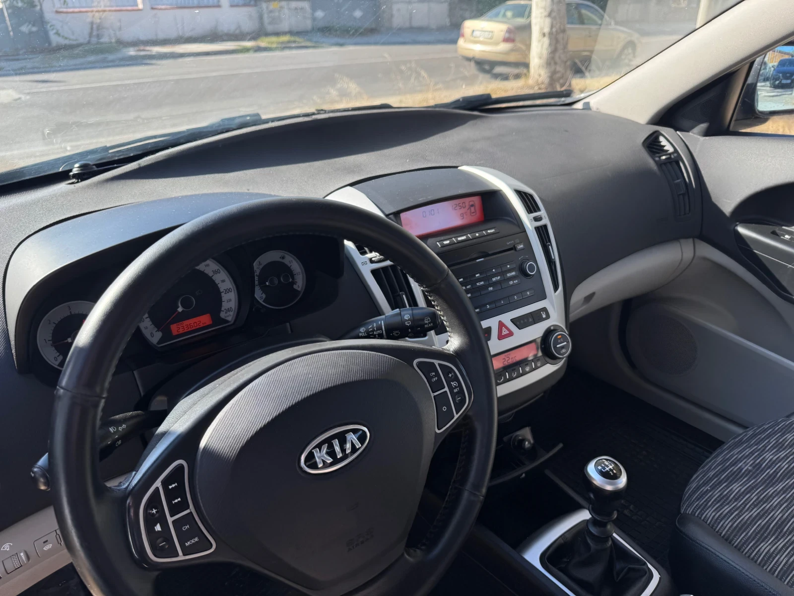 Kia Ceed 1.6 DIESEL AUSTRIA - изображение 8
