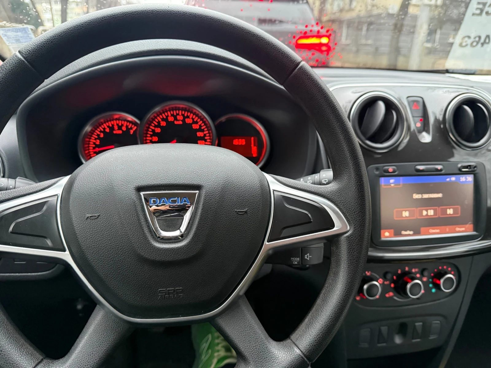 Dacia Sandero 1.0I - изображение 6