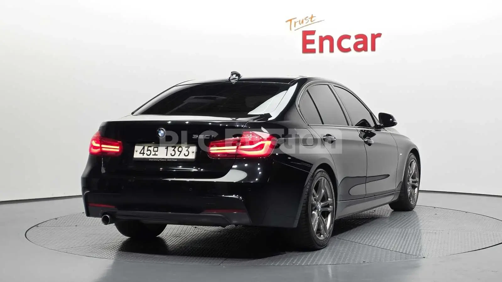 BMW 320 2017* M-PACK* HEAD-UP* КРАЙНА ЦЕНА, снимка 4 - Автомобили и джипове - 53916266