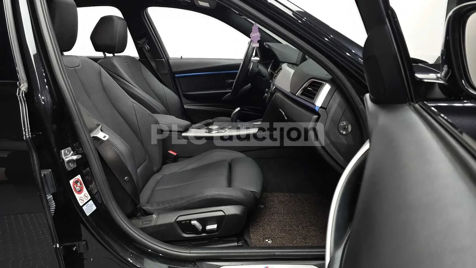 BMW 320 2017* M-PACK* HEAD-UP* КРАЙНА ЦЕНА, снимка 13 - Автомобили и джипове - 53916266