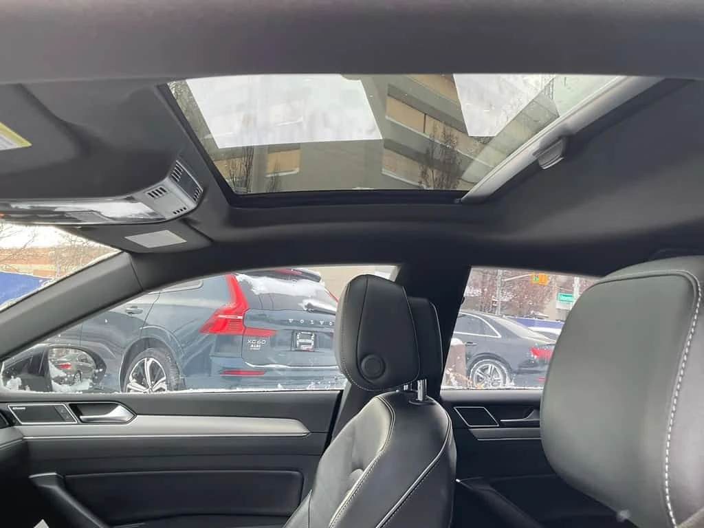 VW Arteon * 4Motion SEL w/ R Line LTHR! NAV! BACK UP CAM! BS, снимка 14 - Автомобили и джипове - 54115620