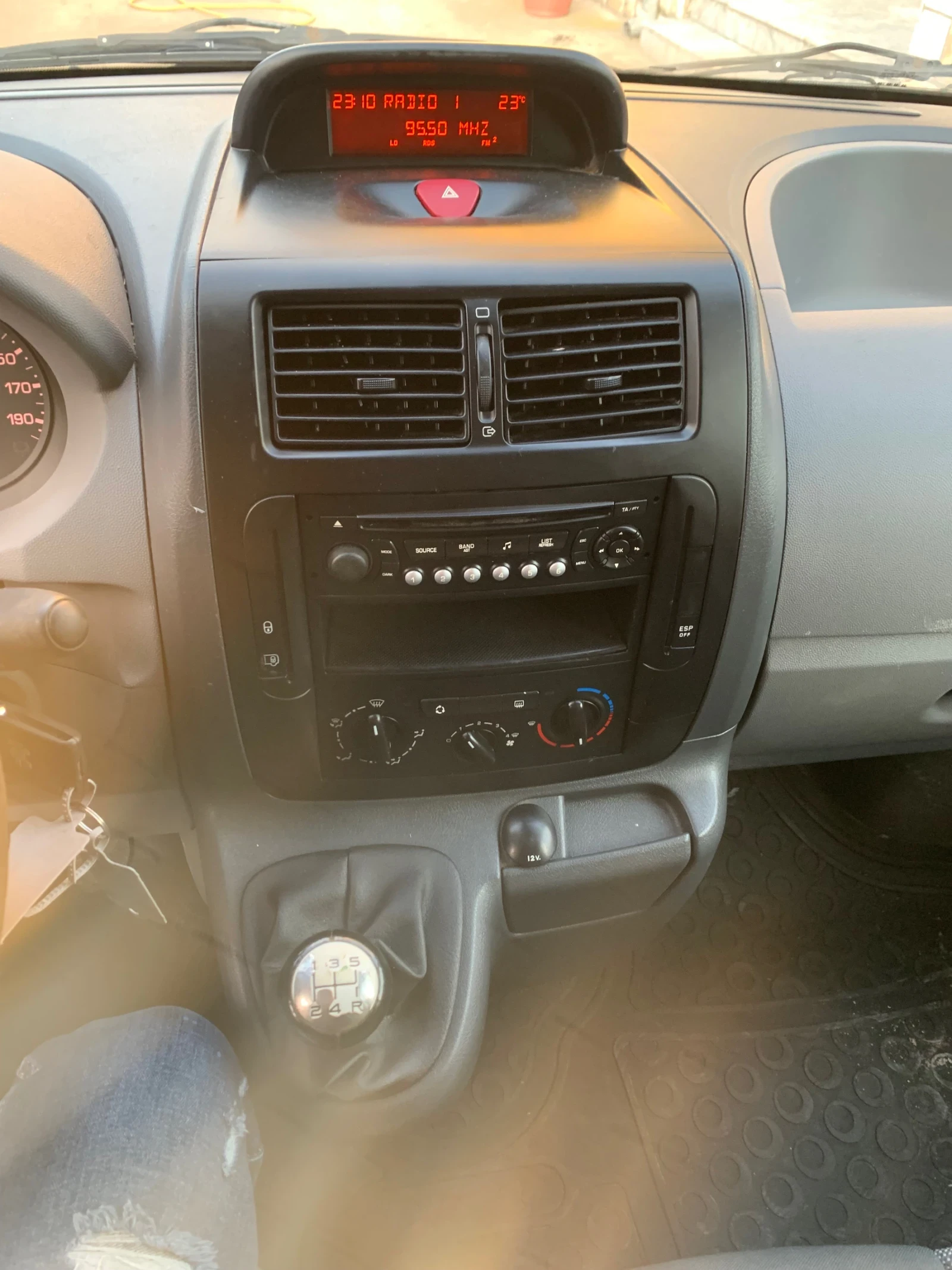 Peugeot Expert, снимка 8 - Автомобили и джипове - 54415401