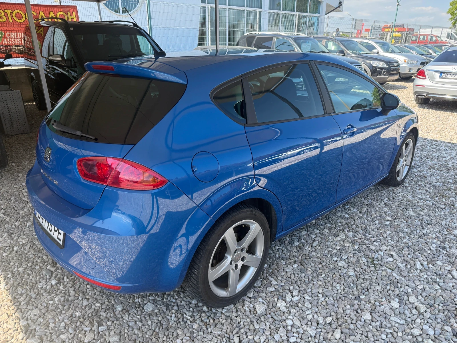 Seat Leon 1.6 TDI Face, снимка 3 - Автомобили и джипове - 54437644