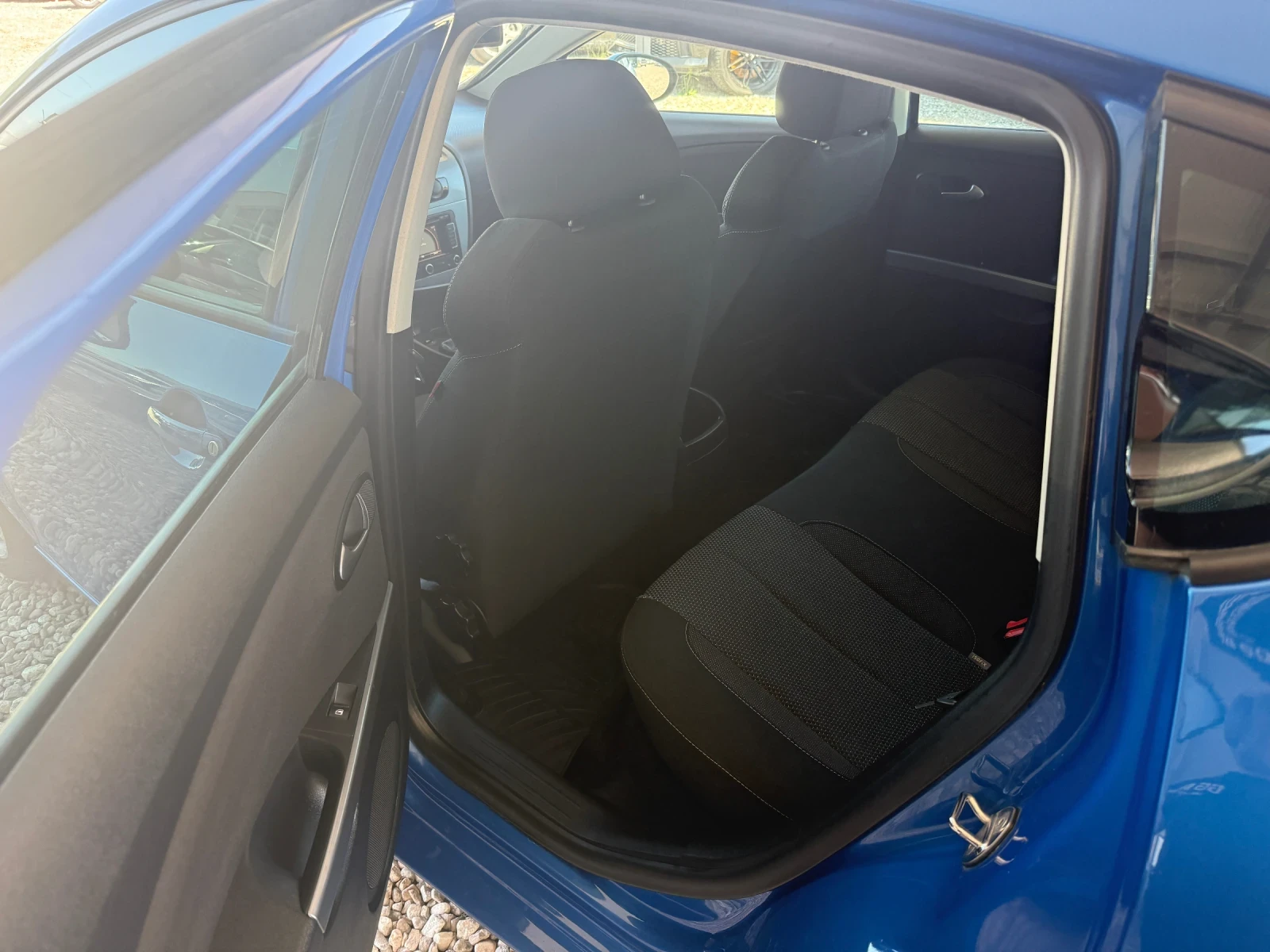 Seat Leon 1.6 TDI Face, снимка 6 - Автомобили и джипове - 54437644