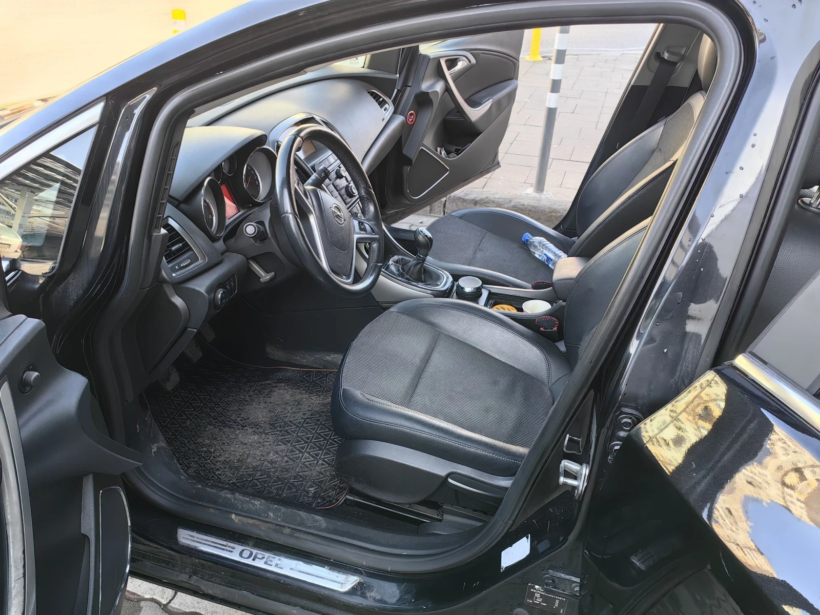 Opel Astra J 1.7 cdt, снимка 7 - Автомобили и джипове - 54441790