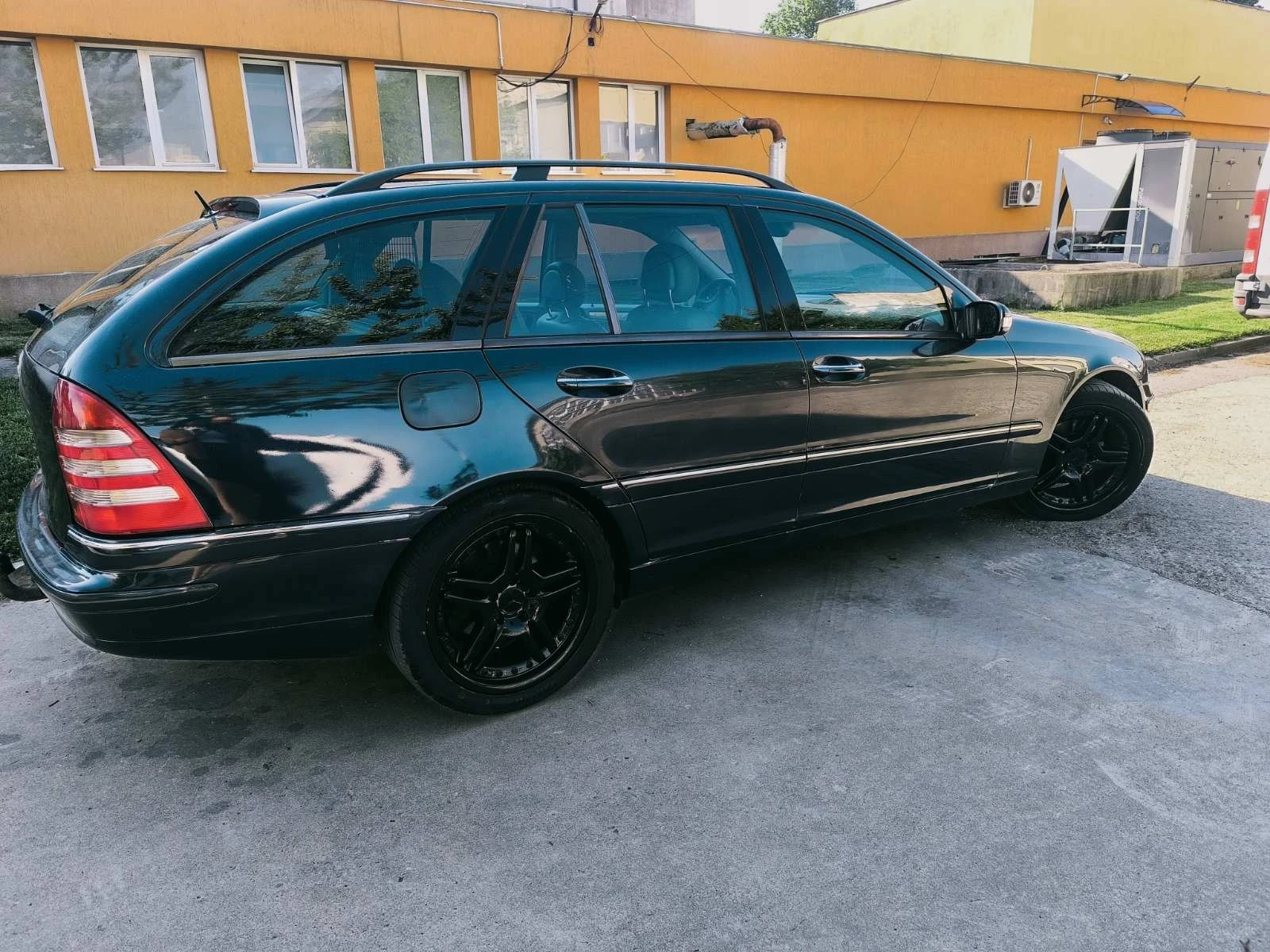 Mercedes-Benz C 270, снимка 2 - Автомобили и джипове - 54865430