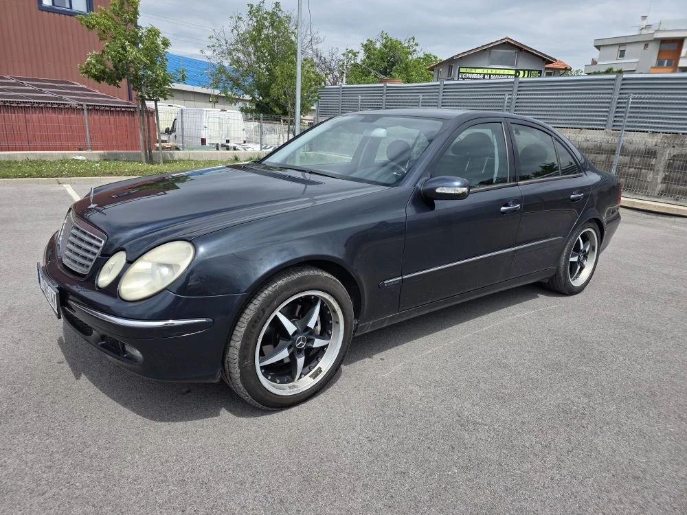 Mercedes-Benz E 270 2.7CDI  2003g  .Бартер колата е в София