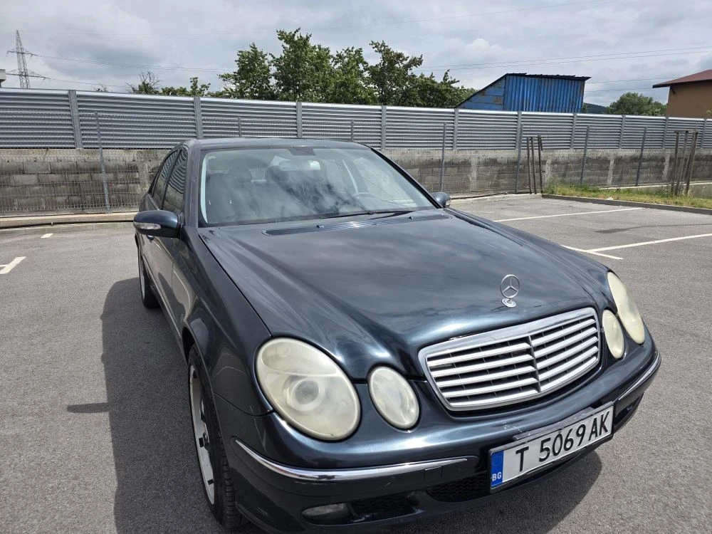 Mercedes-Benz E 270 2.7CDI  2003g  .Бартер колата е в София, снимка 10 - Автомобили и джипове - 54885848
