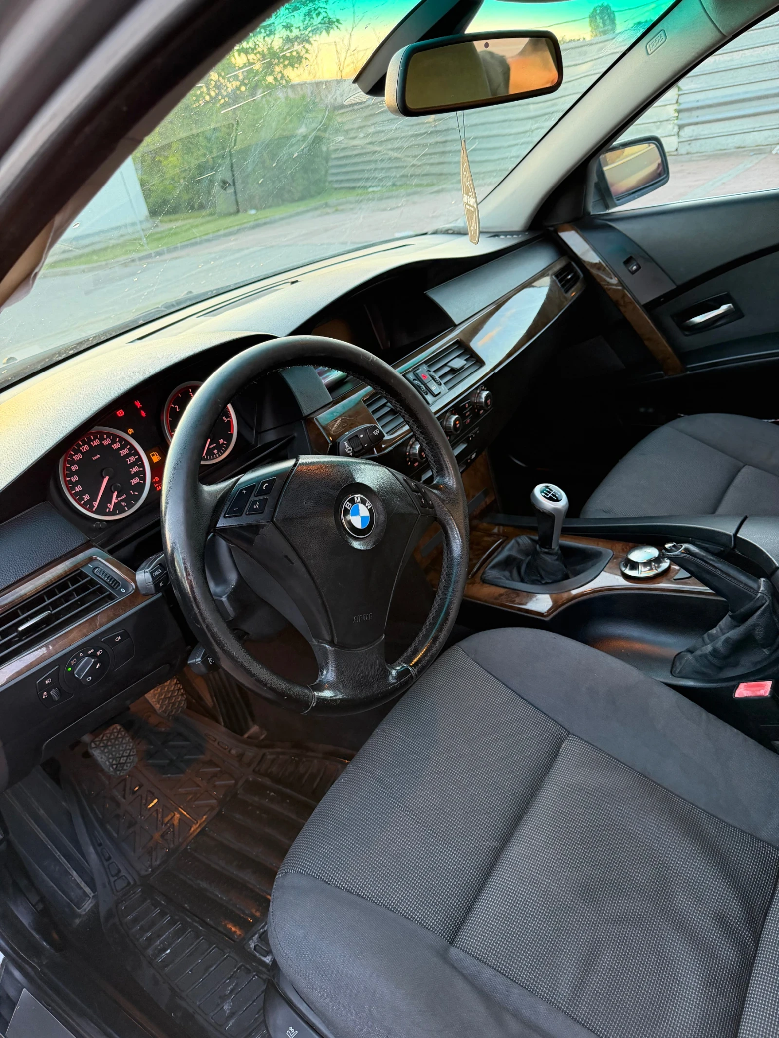 BMW 525  3 дизел 260+ коня, снимка 6 - Автомобили и джипове - 54896546