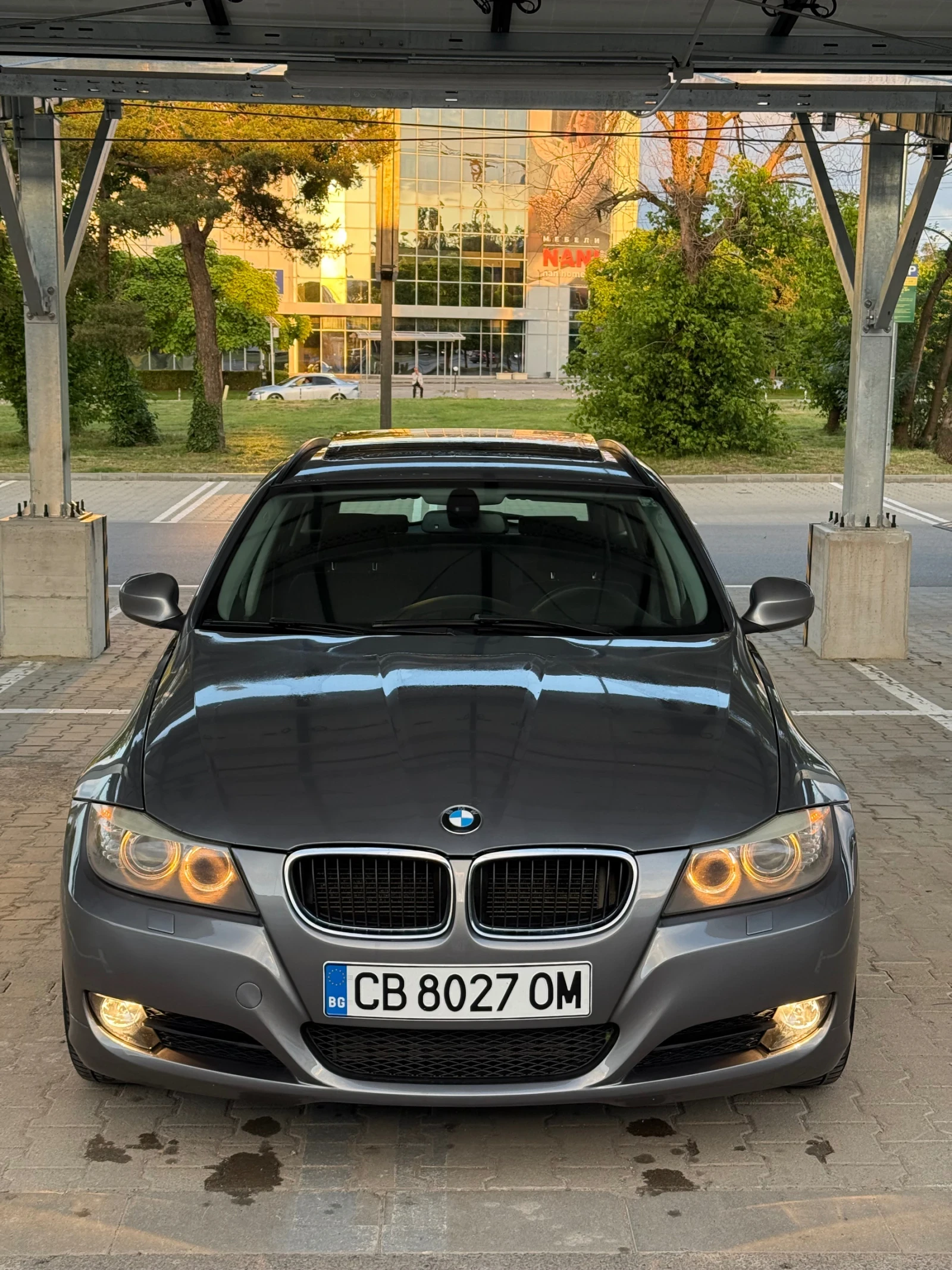 BMW 320 Ръчка задно 