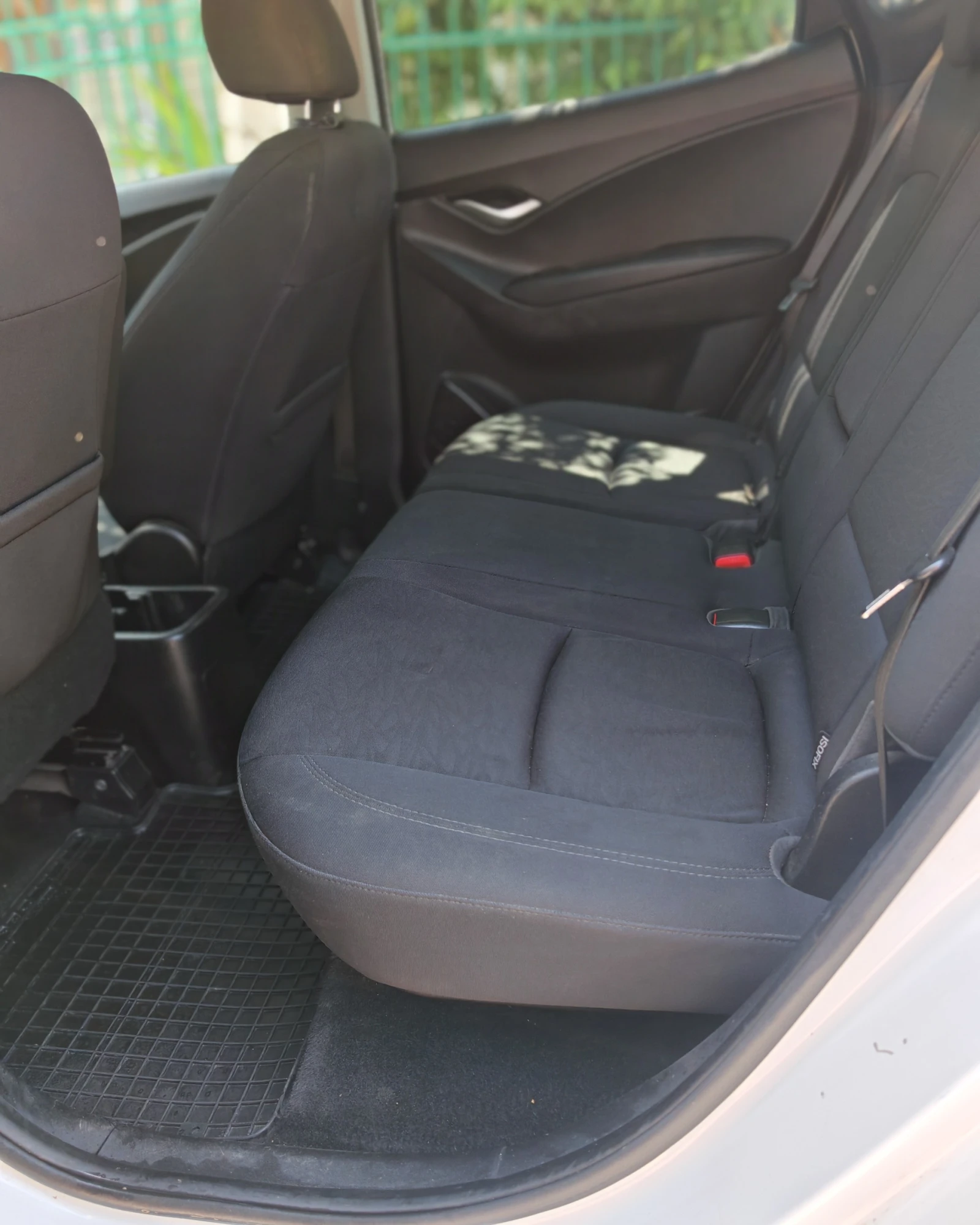 Hyundai Ix20, снимка 10 - Автомобили и джипове - 55071658