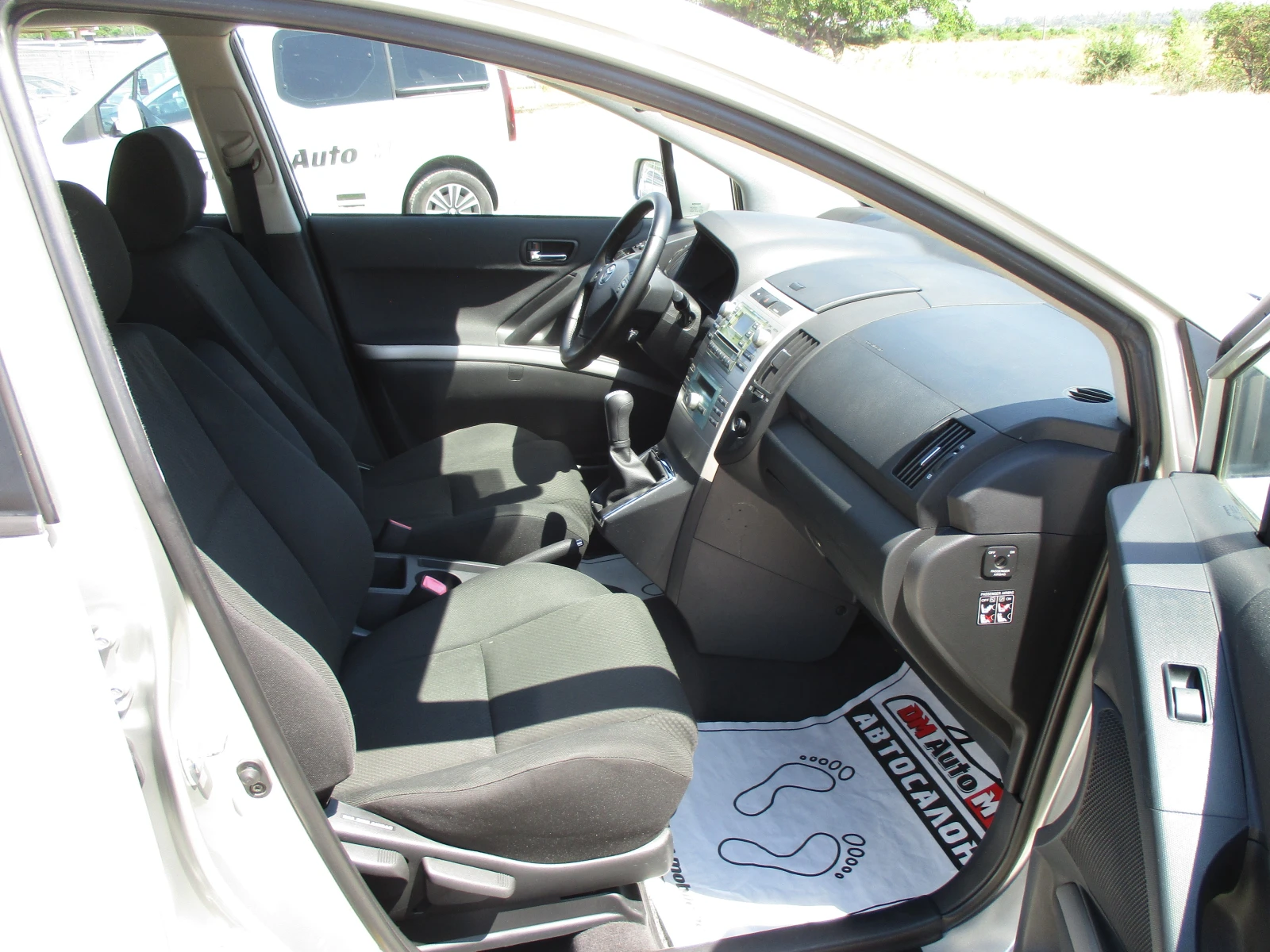 Toyota Corolla verso 2.2/ДИЗЕЛ/136кс./6-СКОРОСТИ/КАТО НОВА/, снимка 13 - Автомобили и джипове - 55101593