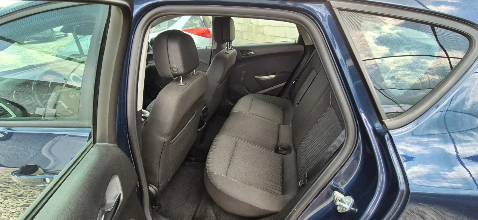 Opel Astra 1.4, снимка 12 - Автомобили и джипове - 55171818