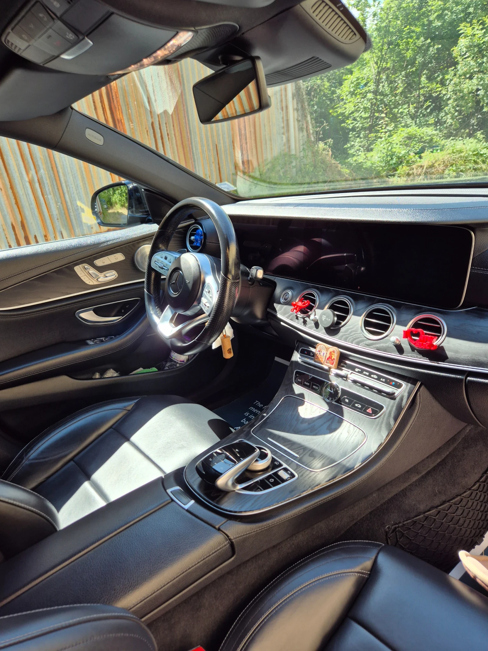 Mercedes-Benz E 220 2.2, снимка 9 - Автомобили и джипове - 55385940