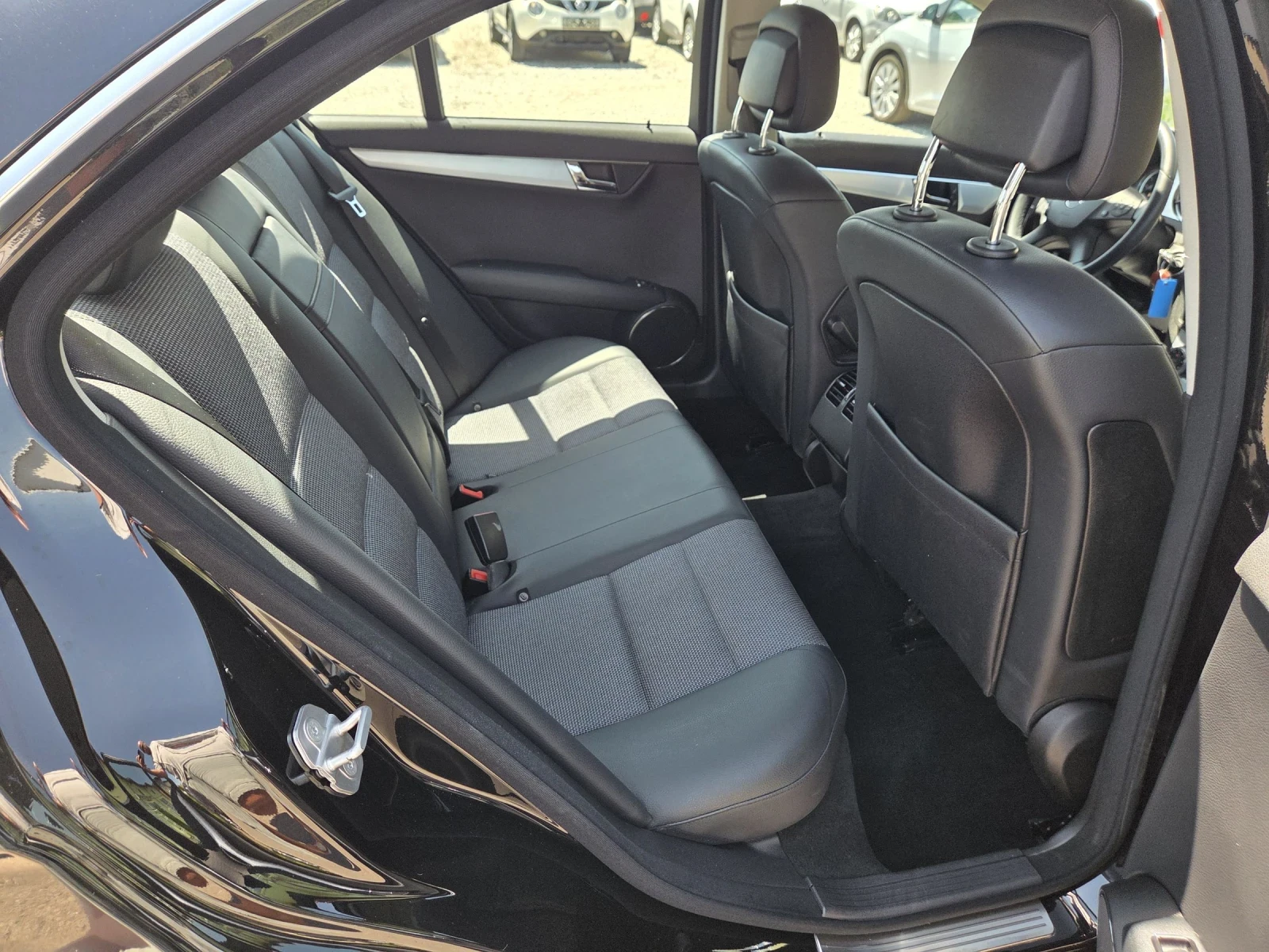 Mercedes-Benz C 200 / 100 000км/ AVANTGARDE/ ТИП 646, снимка 14 - Автомобили и джипове - 55422383