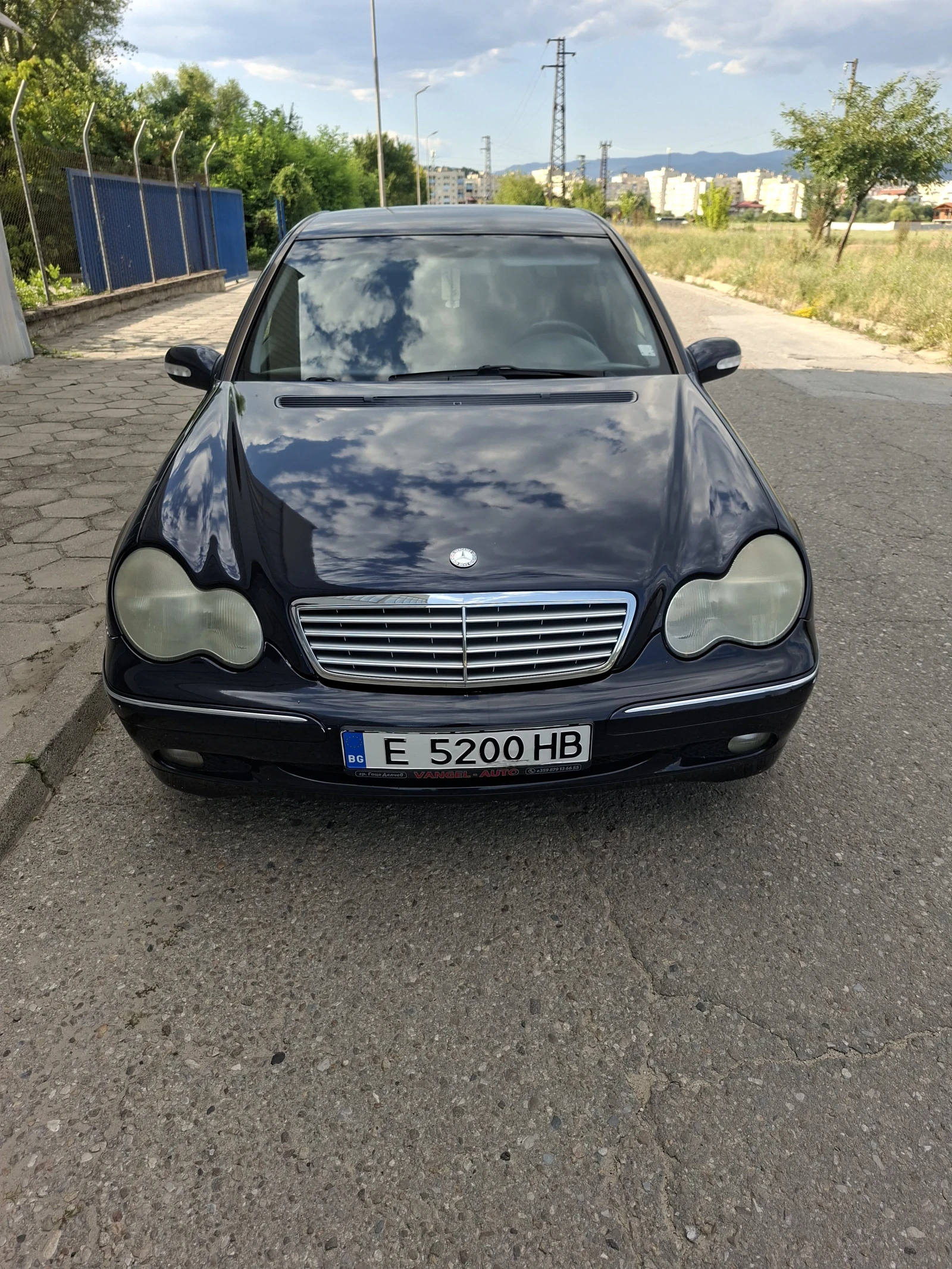 Mercedes-Benz C 240 ГАЗ/БЕНЗИН/, снимка 2 - Автомобили и джипове - 55545275