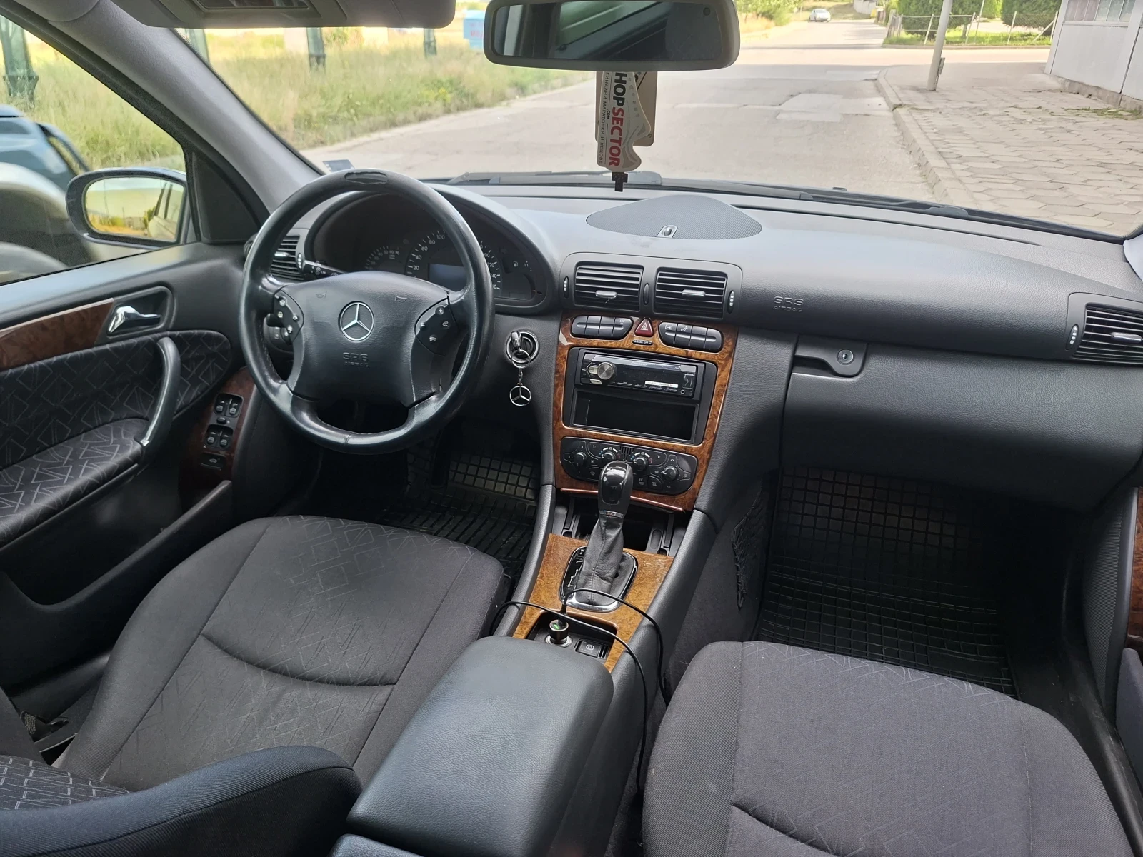 Mercedes-Benz C 240 ГАЗ/БЕНЗИН/, снимка 6 - Автомобили и джипове - 55545275