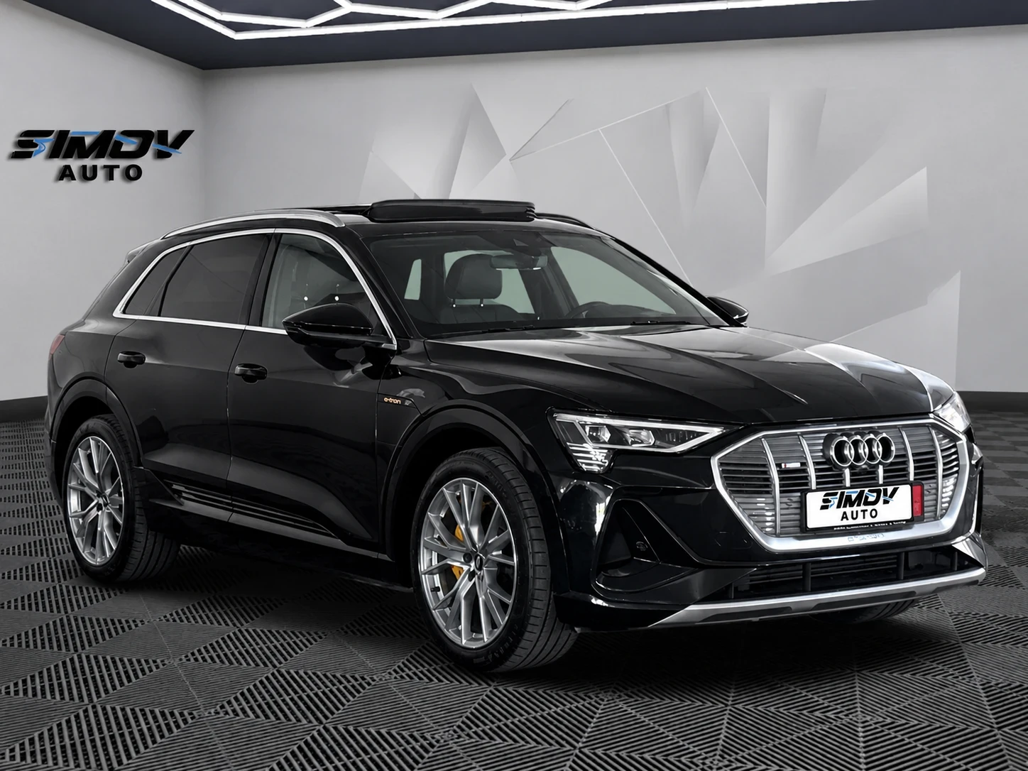 Audi E-Tron 55 S-LINE PLUS 95KWH B&O HEAD-UP ПАНОРАМА KEYLESS , снимка 3 - Автомобили и джипове - 55615891