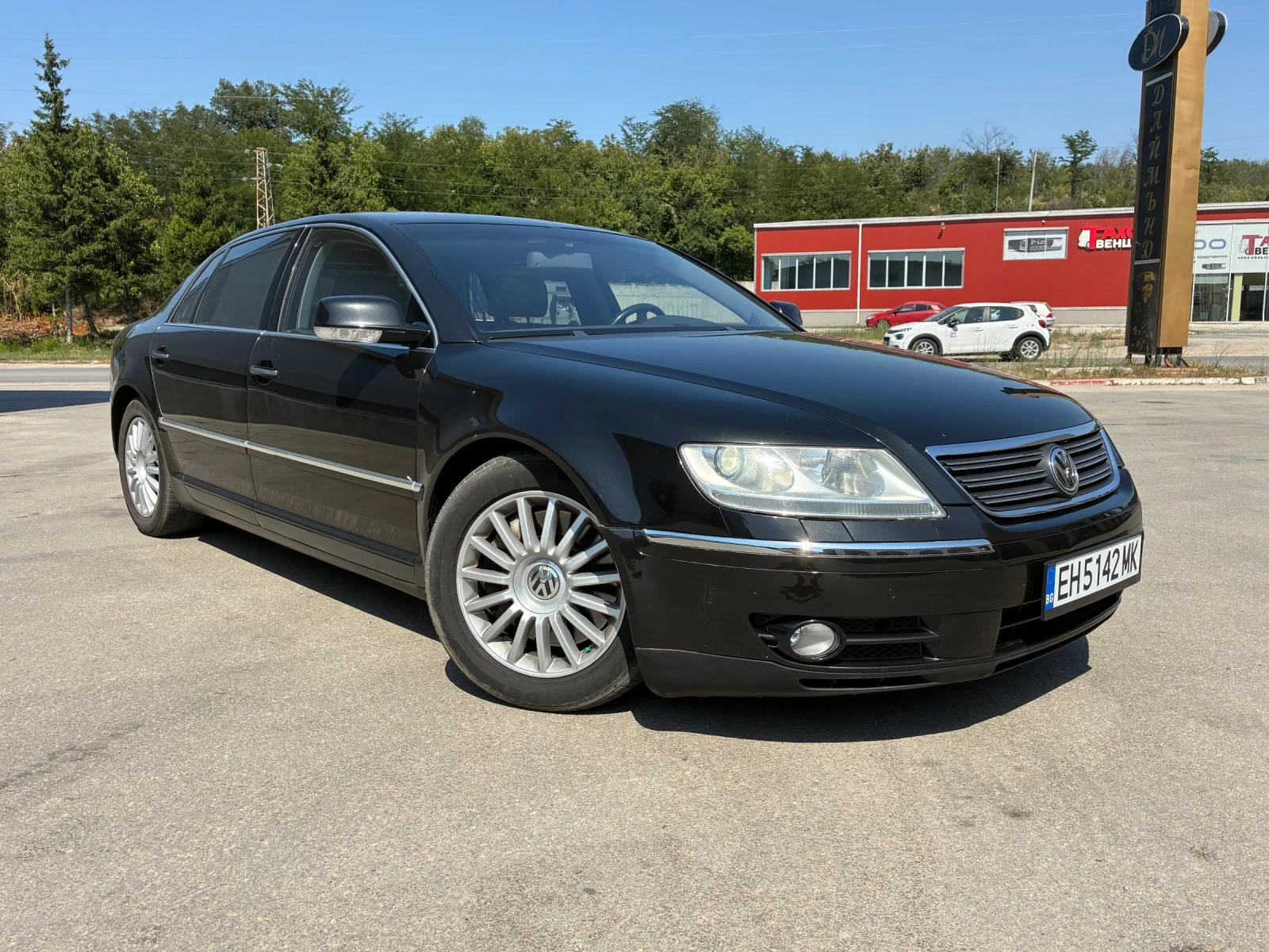 VW Phaeton 4.2 Бензин LONG 4x4 ШВЕЙЦАРИЯ, снимка 2 - Автомобили и джипове - 55642758