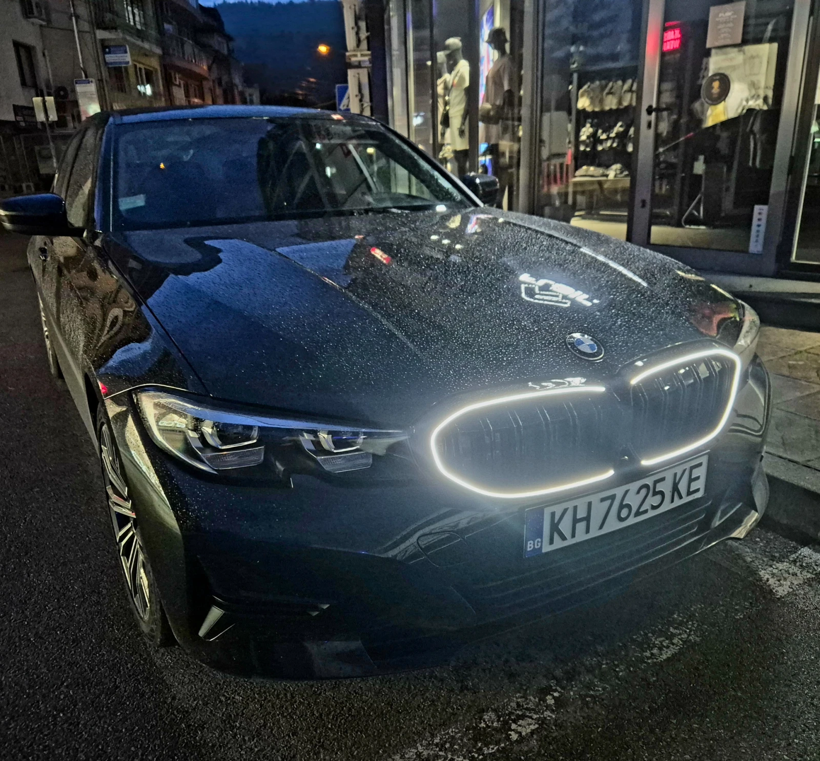 BMW 320, снимка 15 - Автомобили и джипове - 55729512