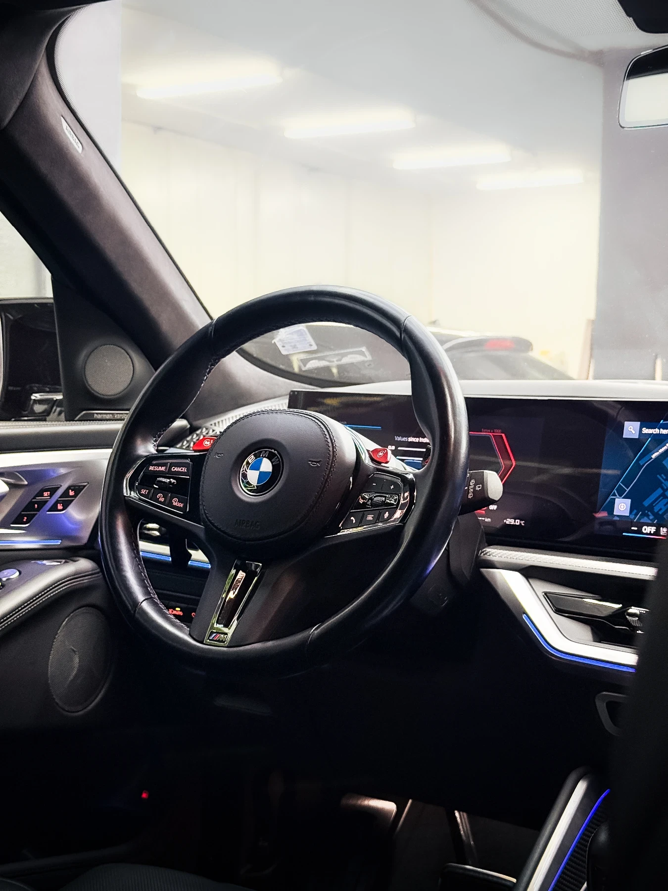 BMW XM, снимка 8 - Автомобили и джипове - 55974045