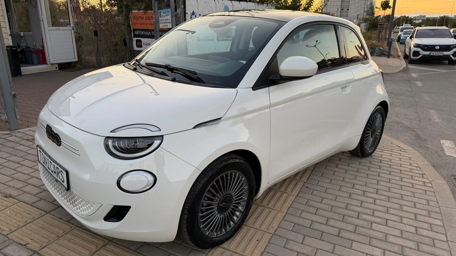 Fiat 500e 43kw LaPrima 3+ 1 Панорама Германия