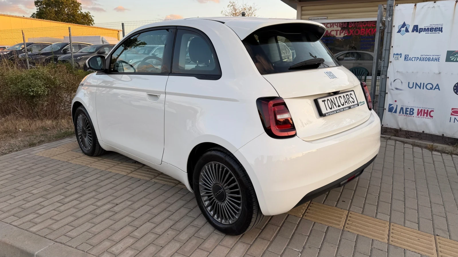 Fiat 500e 43kw LaPrima 3+ 1 Панорама Германия, снимка 3 - Автомобили и джипове - 56060616