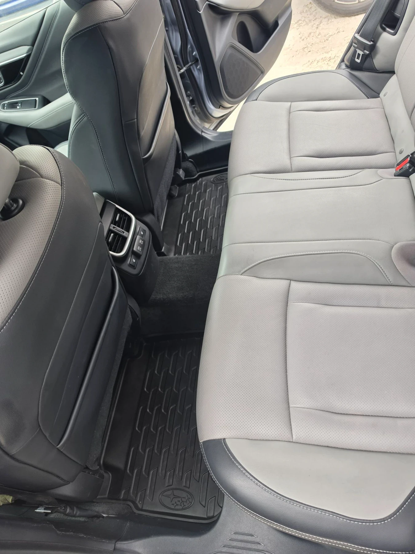 Subaru Outback 2.4Limited XT, снимка 12 - Автомобили и джипове - 56149662
