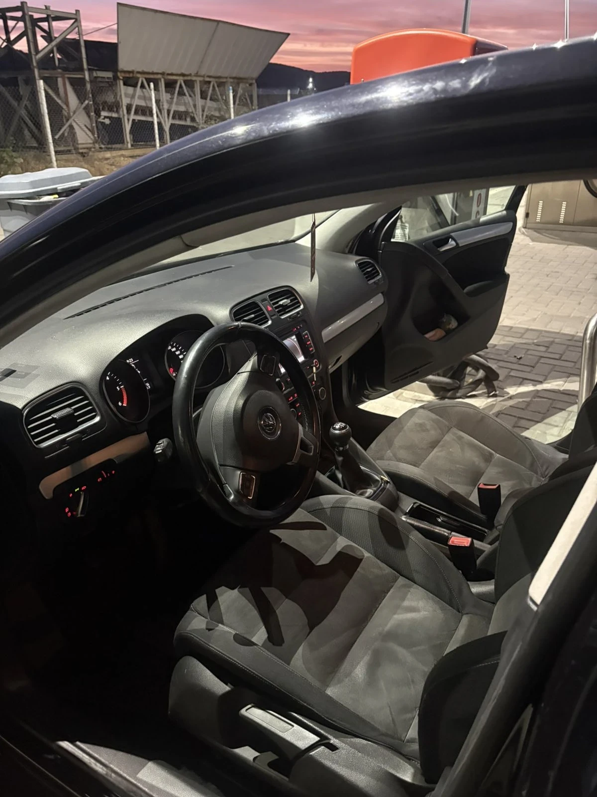 VW Golf, снимка 8 - Автомобили и джипове - 56403045