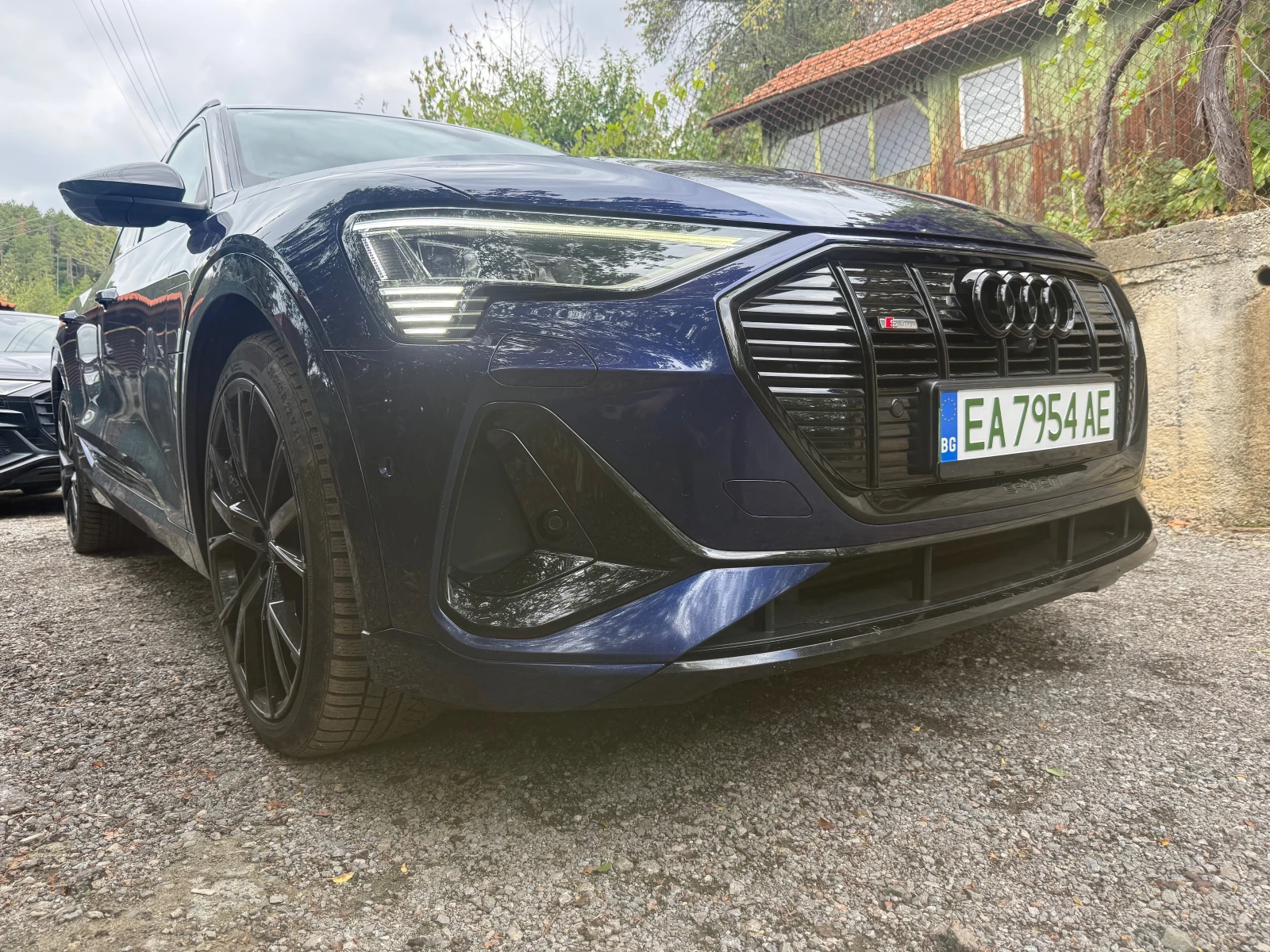 Audi E-Tron, снимка 4 - Автомобили и джипове - 56448898