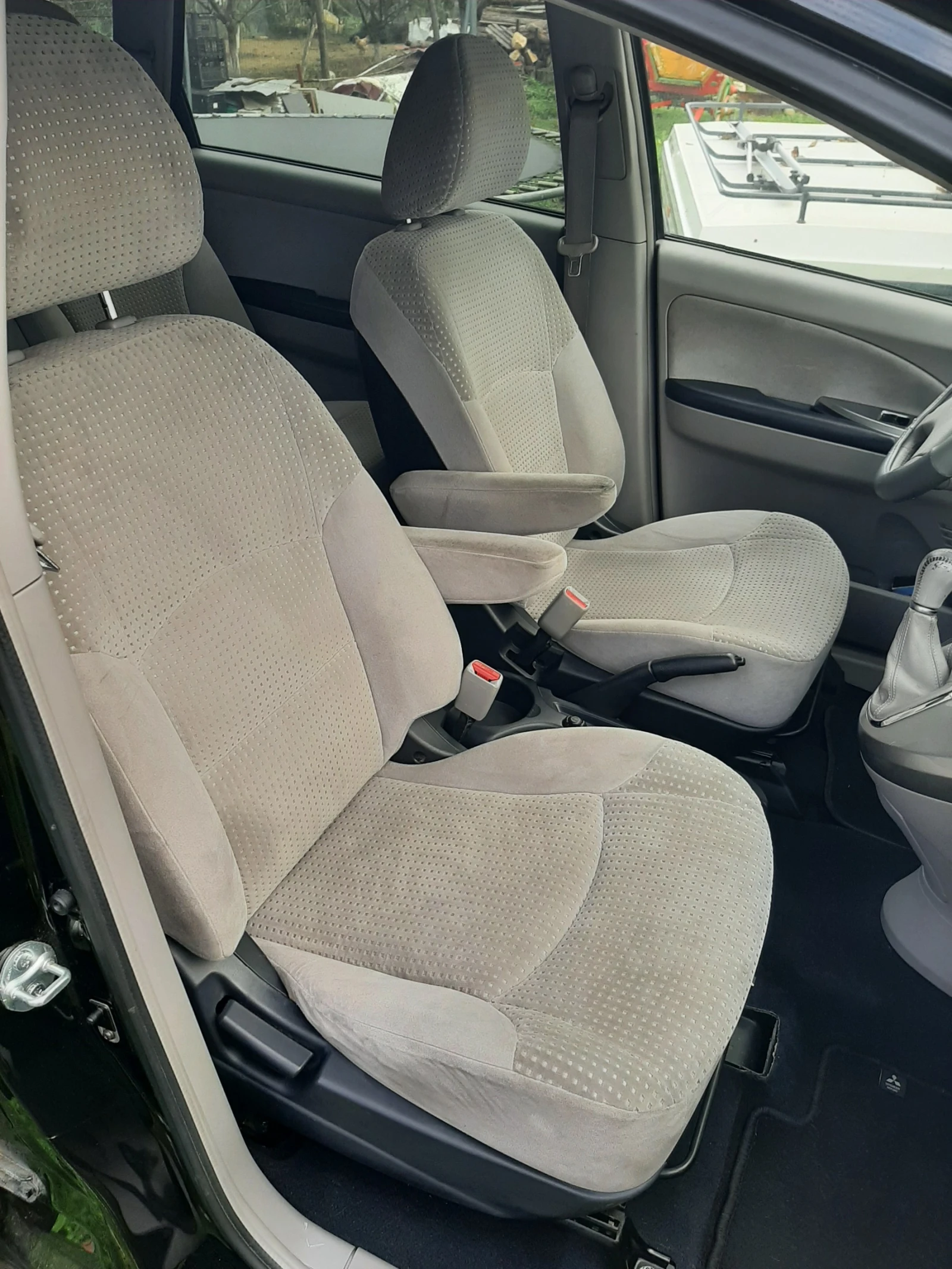 Mitsubishi Grandis, снимка 6 - Автомобили и джипове - 56746981