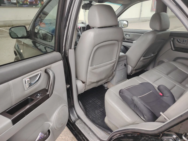 Kia Sorento 2.5, снимка 12 - Автомобили и джипове - 47936077