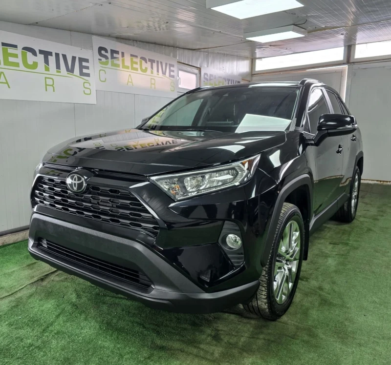 Toyota Rav4 XLE - AWD , снимка 1 - Автомобили и джипове - 49138371